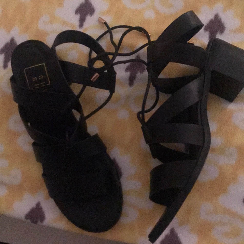 Black trendy sandals